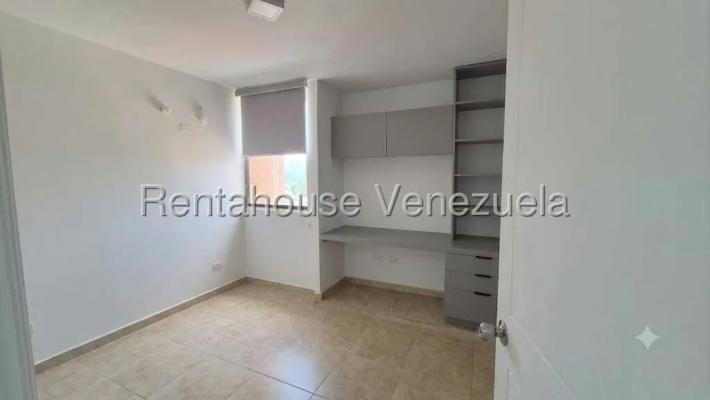 Apartamento (Duplex) en Venta en Los Jarales, Carabobo - 17