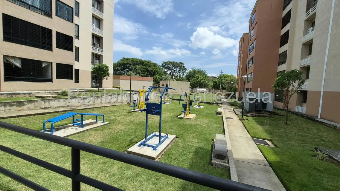 Apartamento (Duplex) en Venta en Los Jarales, Carabobo - 32