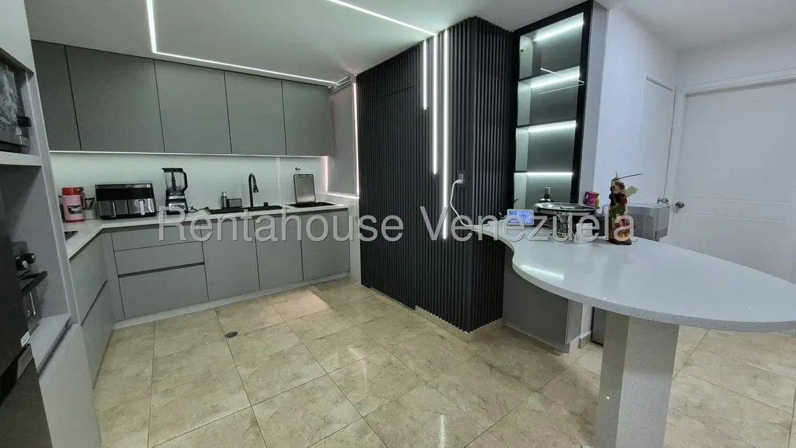 Apartamento (Duplex) en Venta en Los Jarales, Carabobo - 5