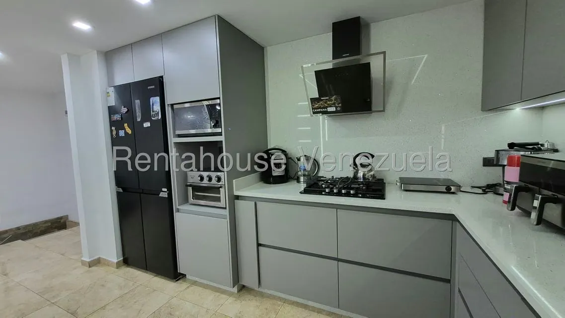 Apartamento (Duplex) en Venta en Los Jarales, Carabobo - 8