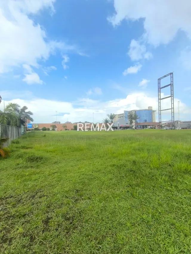 Se vende terreno en la avenida Alirio Ugarte pelayo, Maturín, estado Monagas