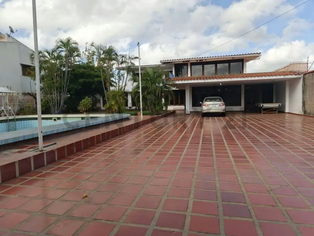 Casa Quinta en la Exclusiva Avenida Táchira de Ciudad Bolívar - 4