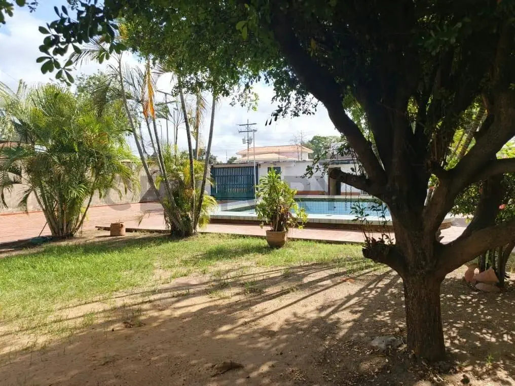 Casa Quinta en la Exclusiva Avenida Táchira de Ciudad Bolívar - 6