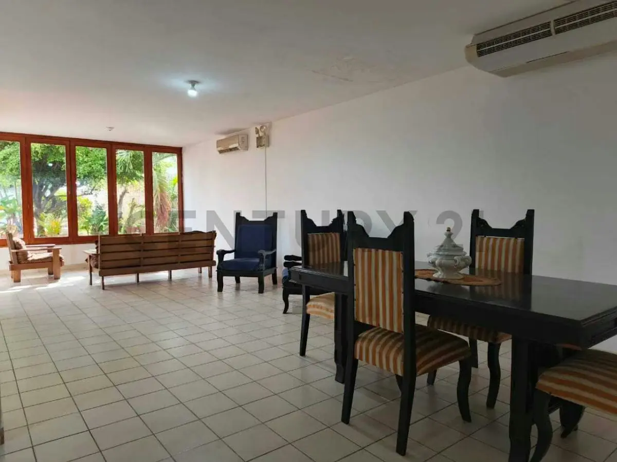 Casa Quinta en la Exclusiva Avenida Táchira de Ciudad Bolívar - 8
