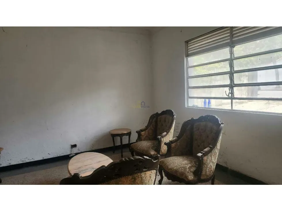 Se vende terreno de 1.116m2 con casa de 800m2 Altamira - 11