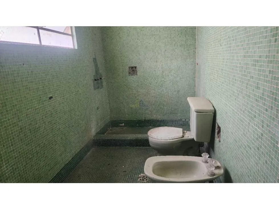Se vende terreno de 1.116m2 con casa de 800m2 Altamira - 14