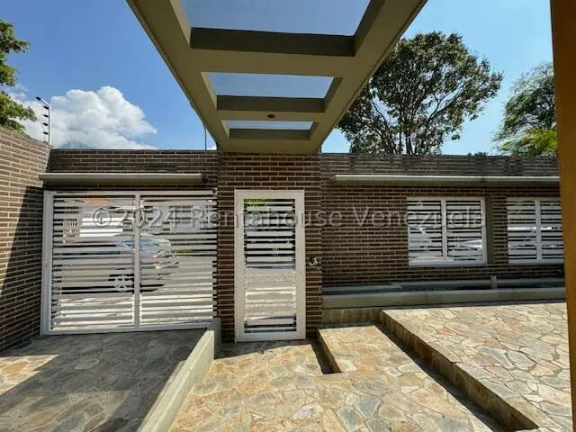 Casa (1 Nivel) en Venta en Santa Cecilia, Distrito Metropolitano - 2