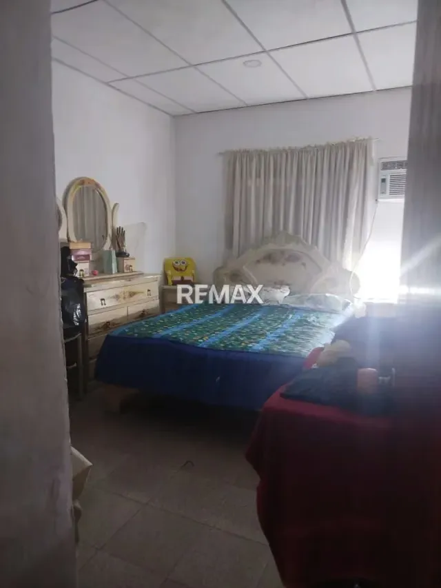 Casa en venta con tres anexos, generando ingresos - 5