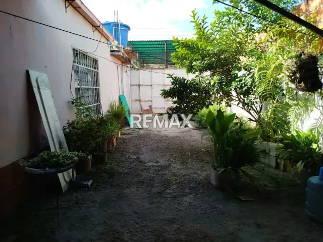 Casa en venta con tres anexos, generando ingresos - 10