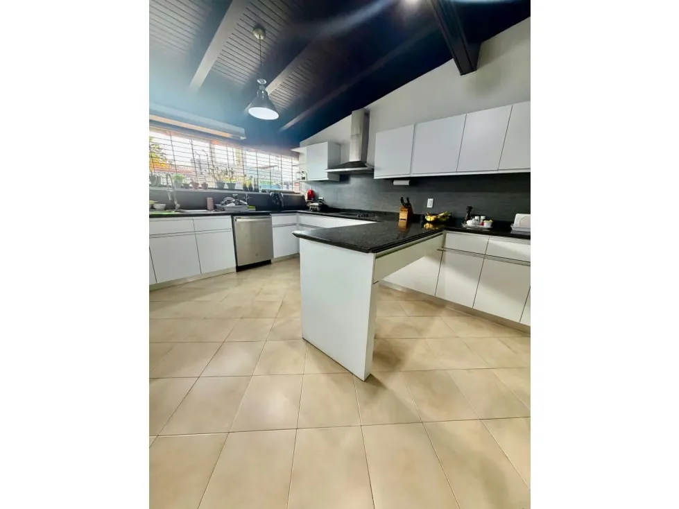 Se vende quinta una sola planta 750m2 La Lagunita 7721 - 16