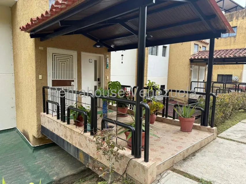Apartamento (Duplex) en Venta en Parcelamiento Cortada del guayabo, Miranda - 3
