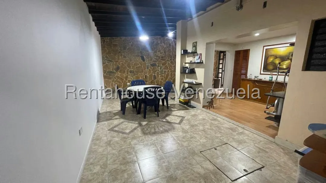 Apartamento (Duplex) en Venta en Parcelamiento Cortada del guayabo, Miranda - 42