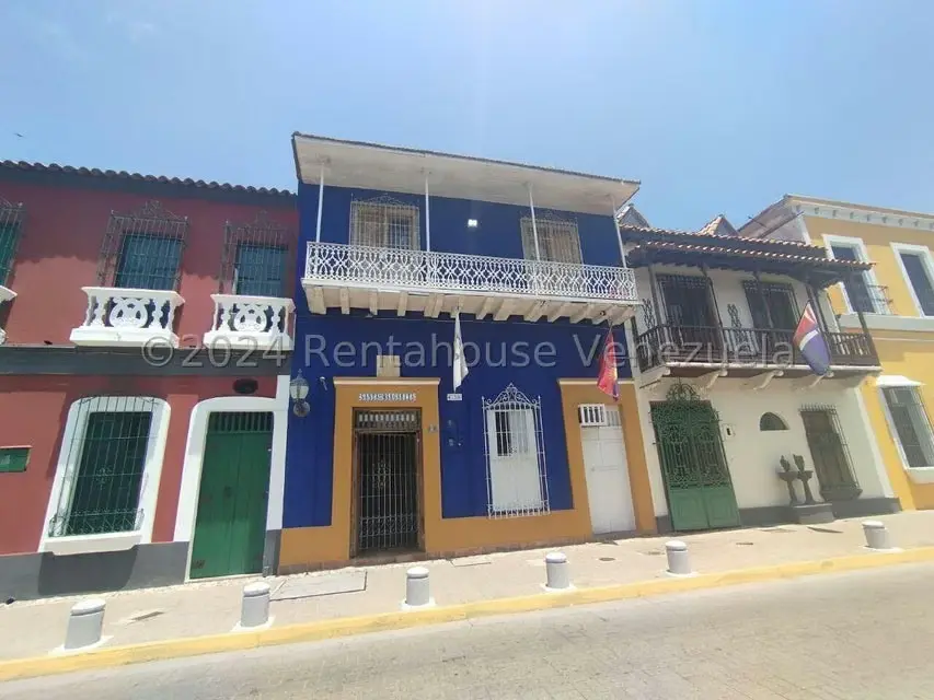Casa (Multipes Niveles) en Venta en Zona Colonial, Carabobo - 2