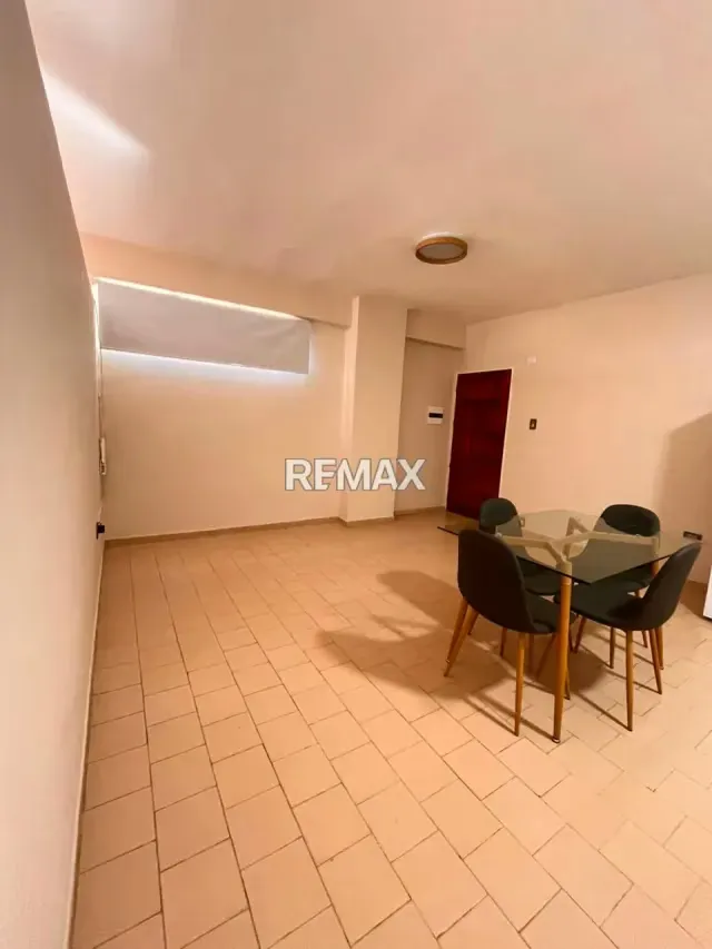 APARTAMENTO EN EDIF. OLYMPIC, AV. JUAN DE CASTELLANO, LOS MILLANES, MUN. MARCANO, ISLA DE MARGARITA. - 3