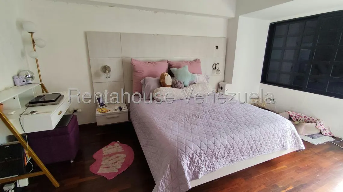 Apartamento (1 Nivel) en Venta en La Florida, Distrito Metropolitano - 11