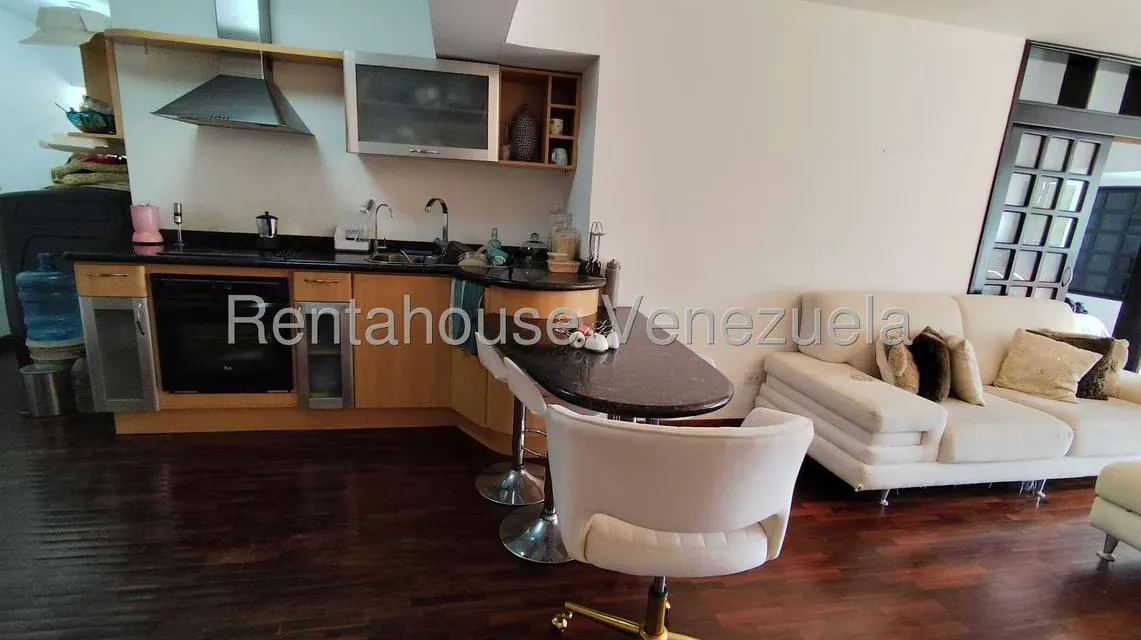 Apartamento (1 Nivel) en Venta en La Florida, Distrito Metropolitano - 3