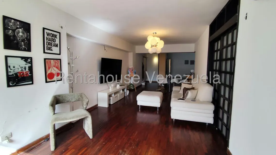 Apartamento (1 Nivel) en Venta en La Florida, Distrito Metropolitano - 8