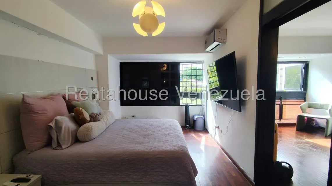 Apartamento (1 Nivel) en Venta en La Florida, Distrito Metropolitano - 10