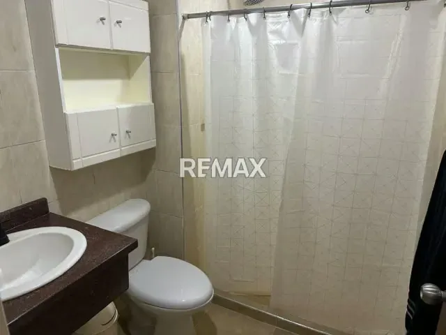 SE ALQUILA APARTAMENTO TIPO ESTUDIO FULL AMOBLADO EN CCP SUITES, AV. ALIRIO UGARTE PELAYO, SECTOR TIPURO. - 5