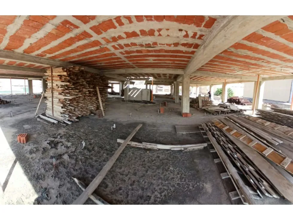 Se Vende EDF.COMC.-13.118m²+2SOT.+1PB+1MZ+5Plantas-Quinta Crespo-RG - 8
