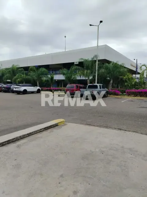 Se alquila Local Comercial en CC Bulevar Delicias, planta Alta, cerca de SOET POSTRES, ZONA TRANSITADA - 6
