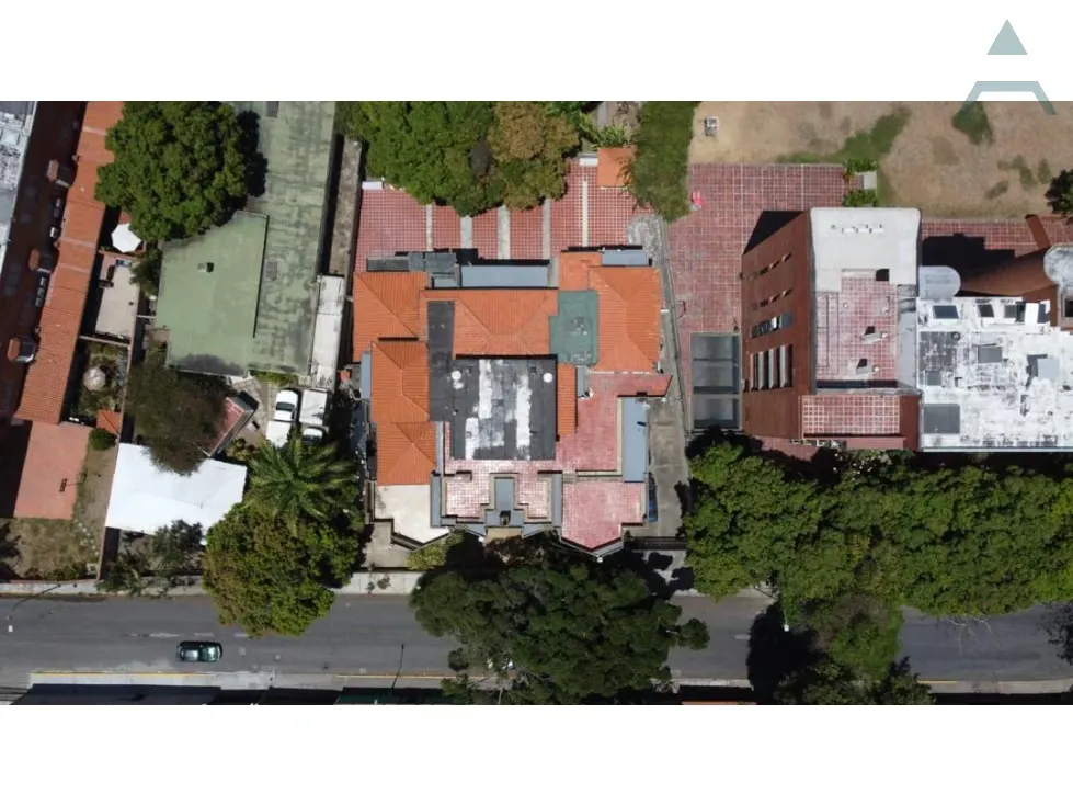 Se vende Edificio 2.981,69m² Alta Florida - 3