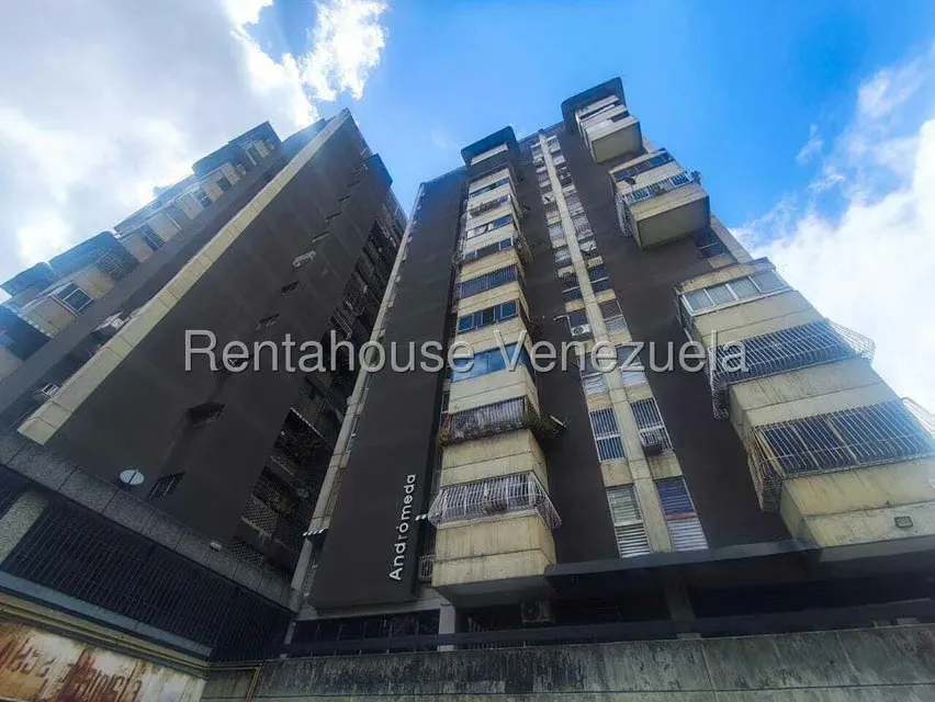Apartamento (1 Nivel) en Venta en Santa Monica, Distrito Metropolitano - 2