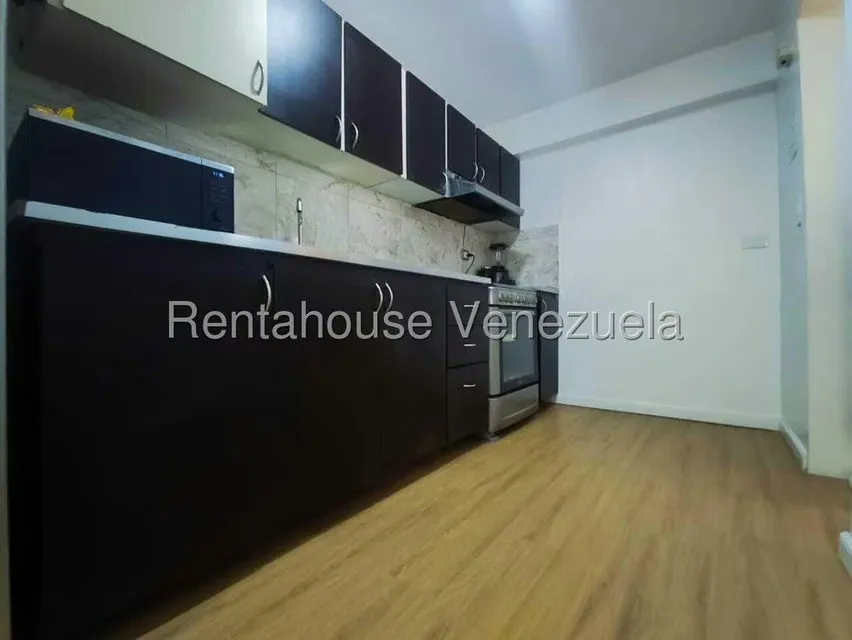 Apartamento (1 Nivel) en Venta en Santa Monica, Distrito Metropolitano - 18