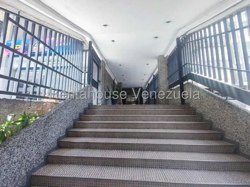 Apartamento (1 Nivel) en Venta en Santa Monica, Distrito Metropolitano - 4