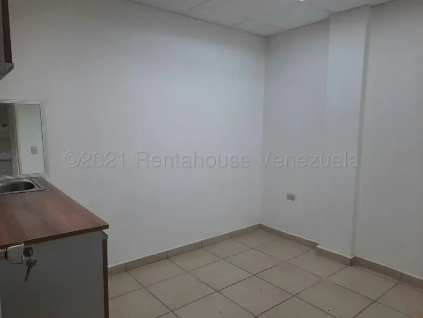 Local Comercial en Alquiler en La Tropicana, Zulia - 6