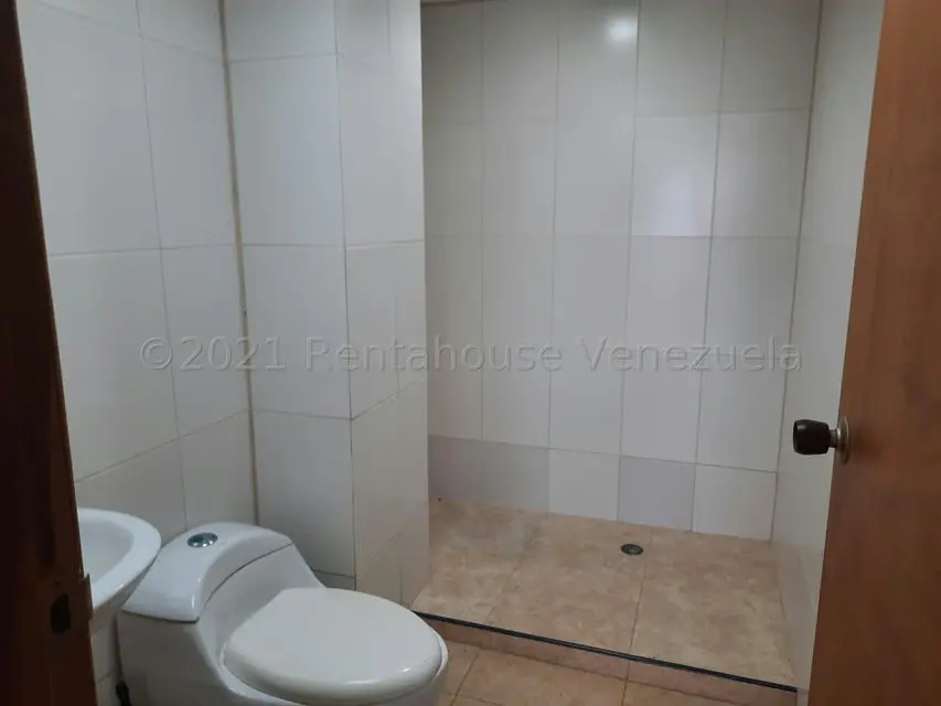 Local Comercial en Alquiler en La Tropicana, Zulia - 7