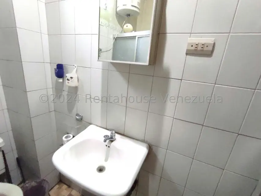 Comercial (Oficina) en Venta en Zona Centro, Aragua - 24