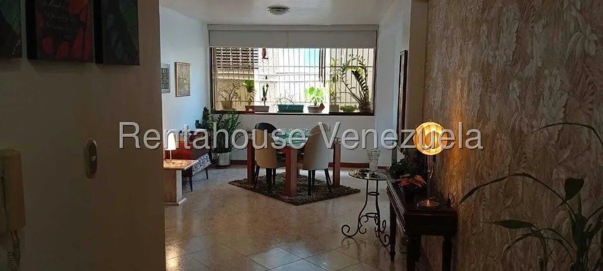 Apartamento (1 Nivel) en Alquiler en Altamira, Distrito Metropolitano - 2