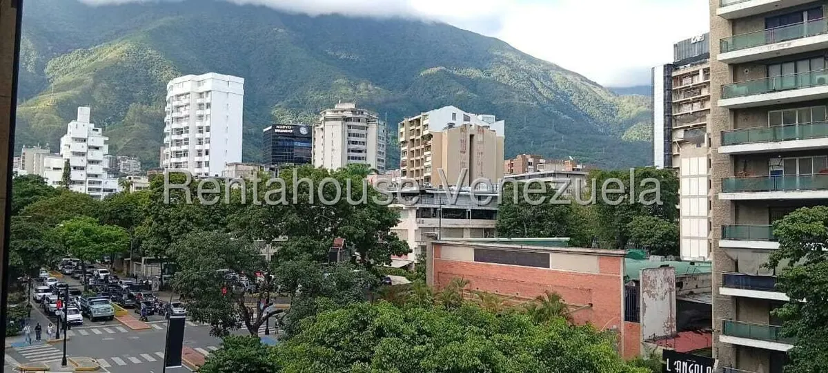 Apartamento (1 Nivel) en Alquiler en Altamira, Distrito Metropolitano - 4