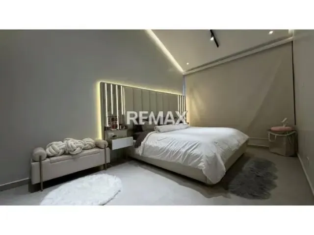 En Venta PH Santa Fe Norte 200m², calle cerrada. 4H+3B+2P - 11