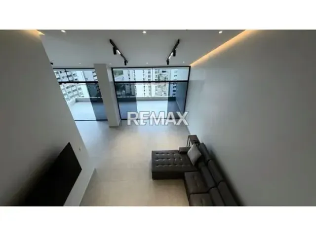 En Venta PH Santa Fe Norte 200m², calle cerrada. 4H+3B+2P - 6