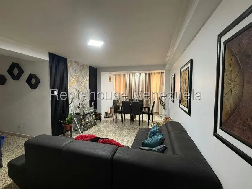 Apartamento (1 Nivel) en Venta en Parroquia Altagracia, Distrito Metropolitano - 4