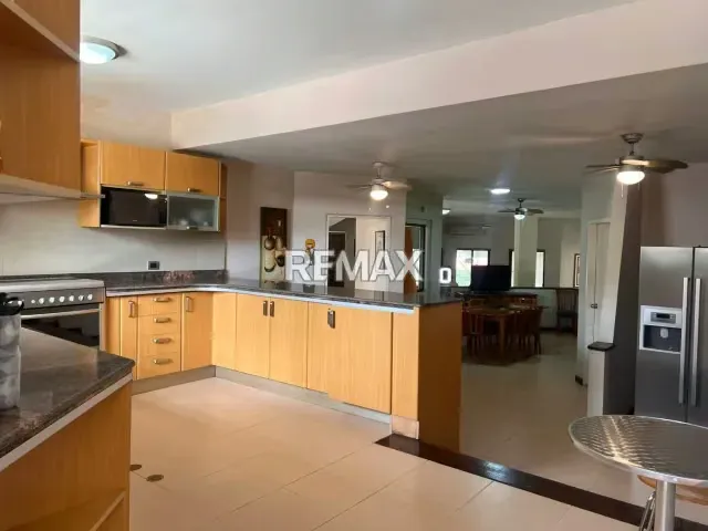 VENTA DE CASA EN COLINAS DE GUATAPARO NO PUBLICAR - 11