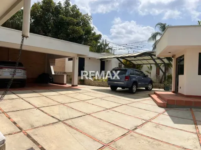 VENTA DE CASA EN COLINAS DE GUATAPARO NO PUBLICAR - 12