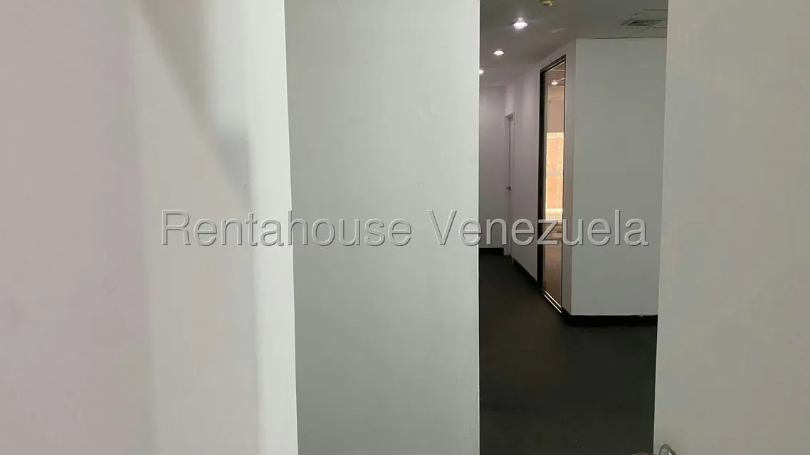 Oficina en Alquiler en Sabana Grande, Distrito Metropolitano - 14