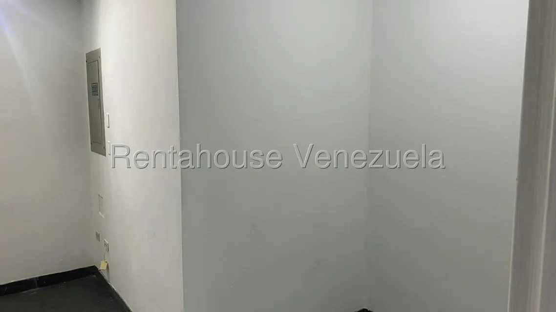 Oficina en Alquiler en Sabana Grande, Distrito Metropolitano - 16