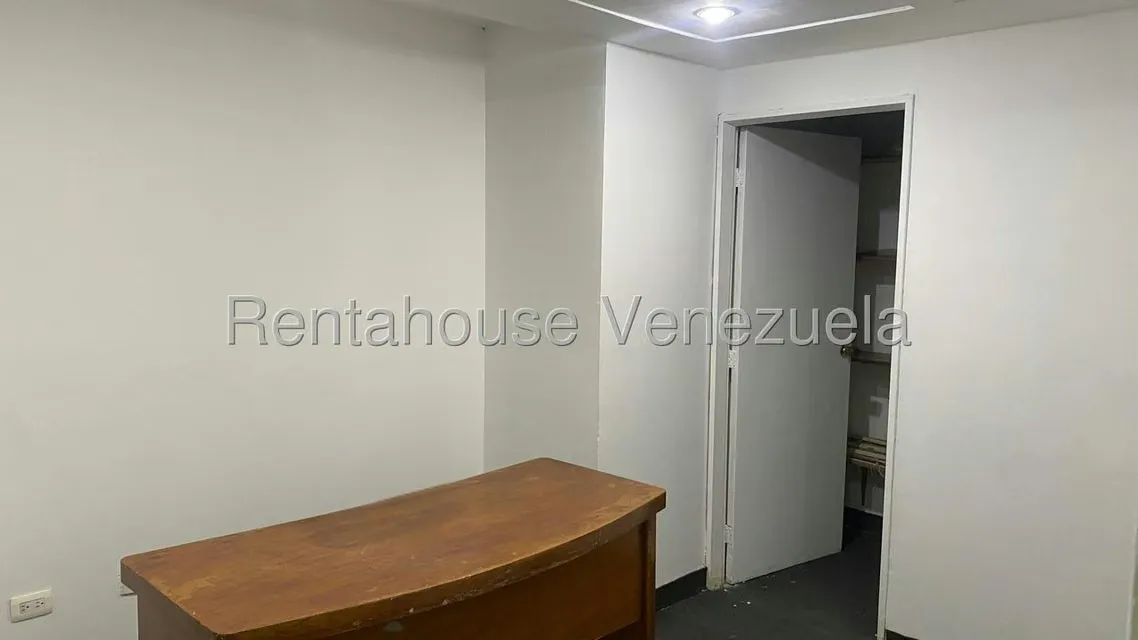 Oficina en Alquiler en Sabana Grande, Distrito Metropolitano - 18