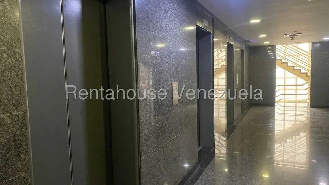 Oficina en Alquiler en Sabana Grande, Distrito Metropolitano - 3