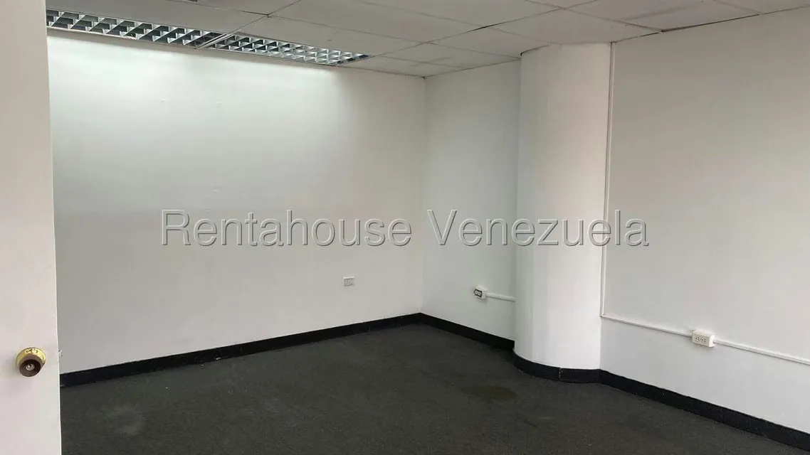 Oficina en Alquiler en Sabana Grande, Distrito Metropolitano - 8