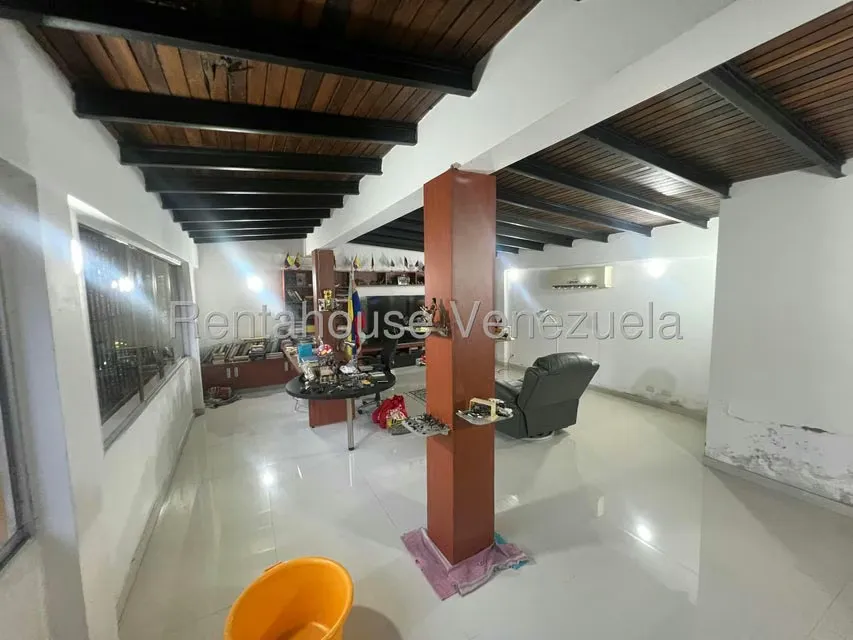Casa (1 Nivel) en Venta en Los Geranios, Distrito Metropolitano - 36