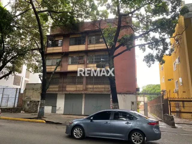 Edificio en Venta en la Urbanización los Chaguaramos