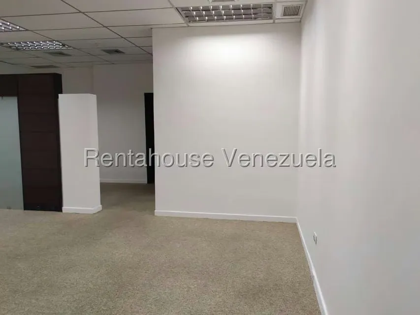 Comercial (Oficina) en Alquiler en La Lagunita Country Club, Distrito Metropolitano - 18
