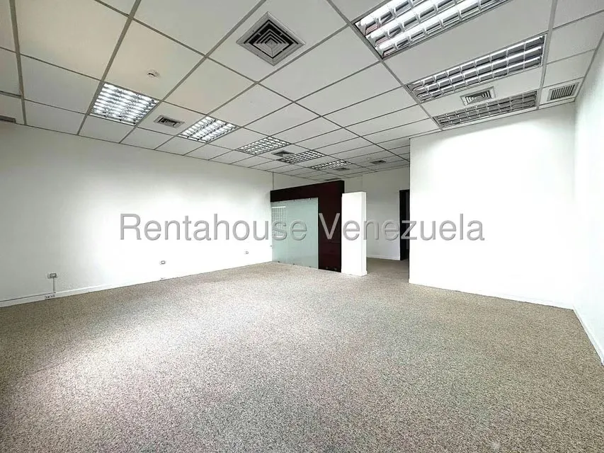 Comercial (Oficina) en Alquiler en La Lagunita Country Club, Distrito Metropolitano - 8