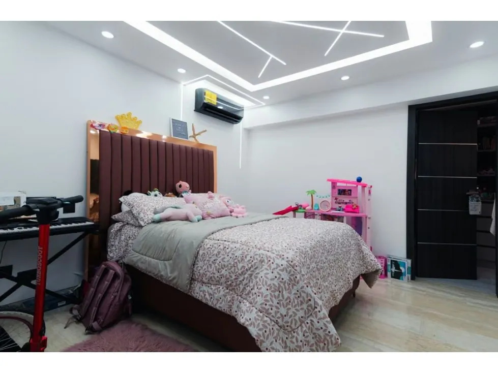 Apartamento remodelado en las mercedes de 230mts calle la cinta - 20