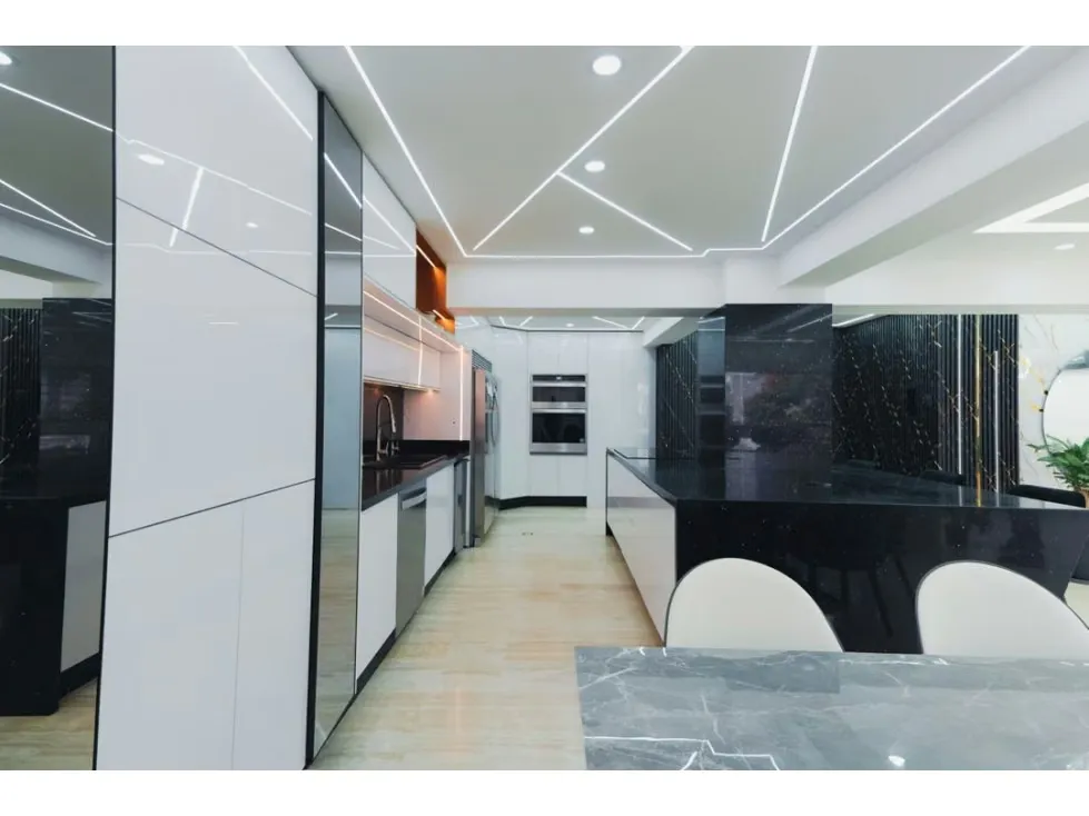 Apartamento remodelado en las mercedes de 230mts calle la cinta - 3